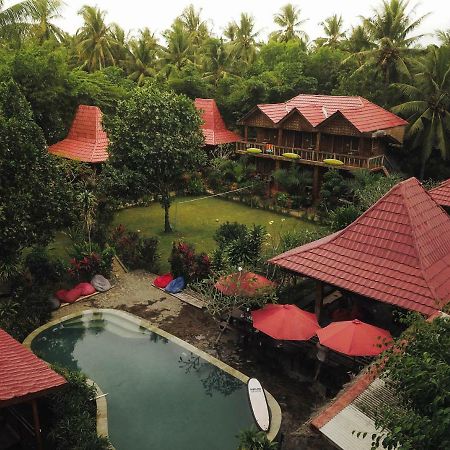 Mojosurf Camp Red Island Hotel Pasanggaran Eksteriør billede