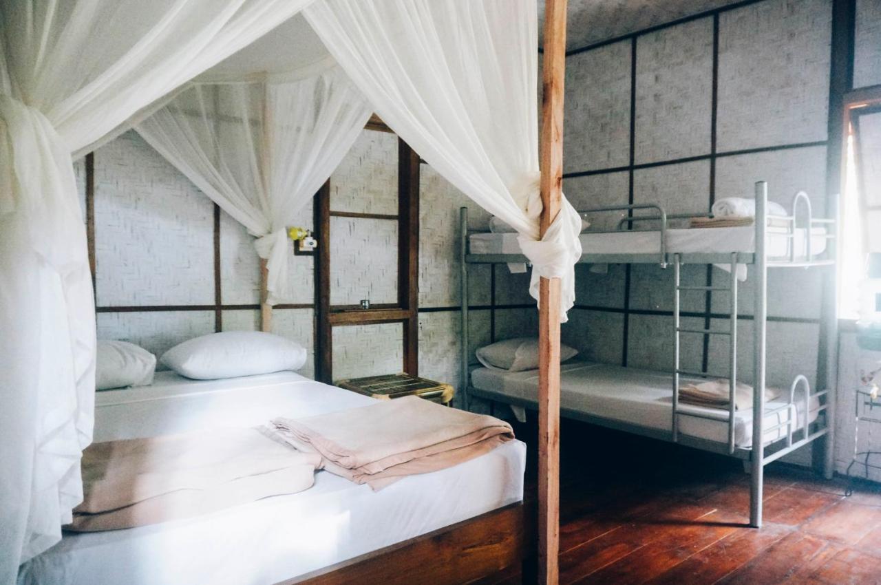 Mojosurf Camp Red Island Hotel Pasanggaran Eksteriør billede